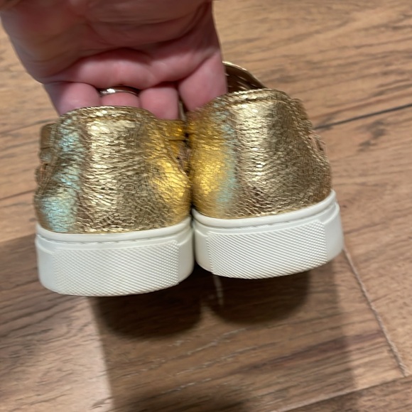 Tory Burch Gold Woven Leather Huarache Slip on Sneaker. Size 9. euc - Picture 2 of 5